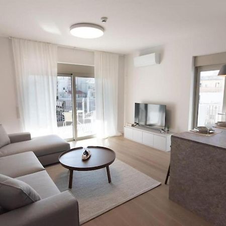 Bright Apartment In The New Building Athena Bagian luar foto